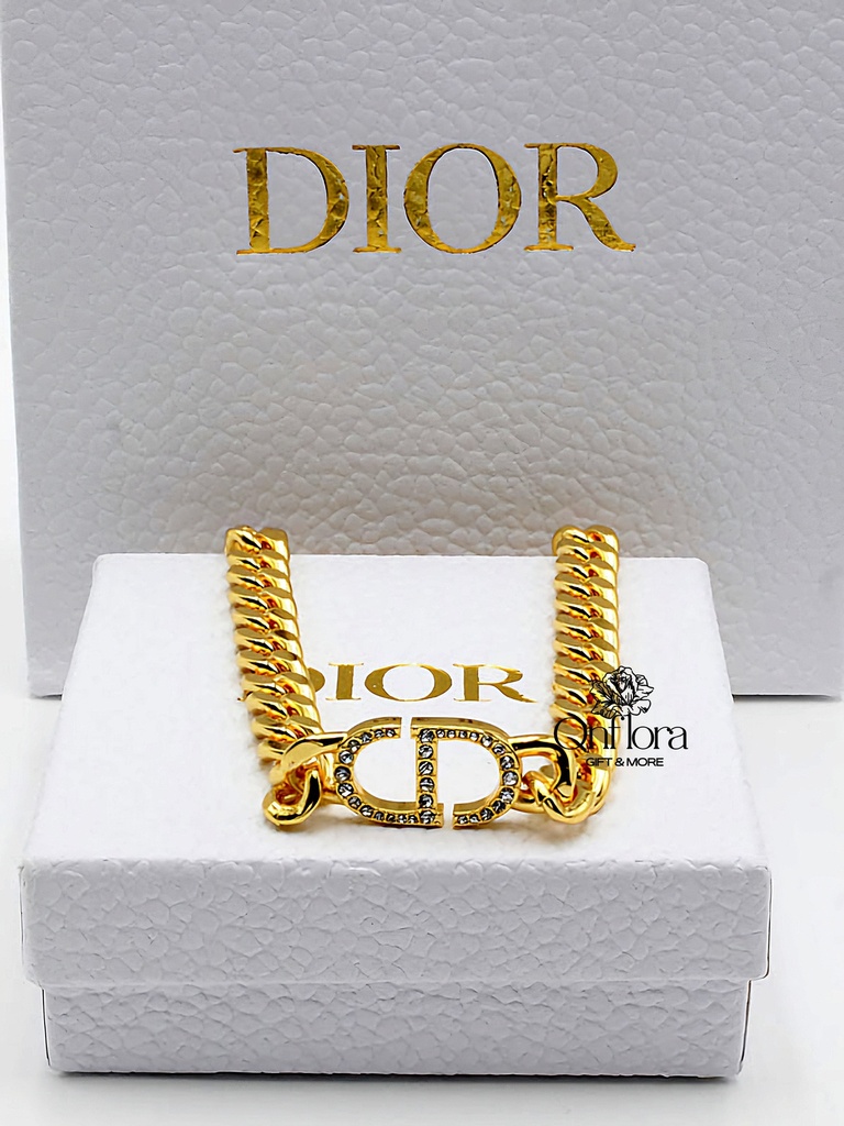 سلسال عقد ديور كريستال لوقو طبق الأصل درجه أولى (بدون ملحقات, بدون تنسيق)