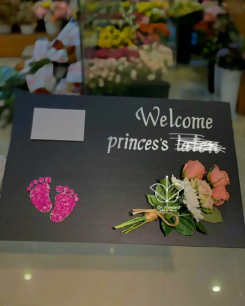 [Baby1] تنسيق مواليد على لوح فلين مقوى