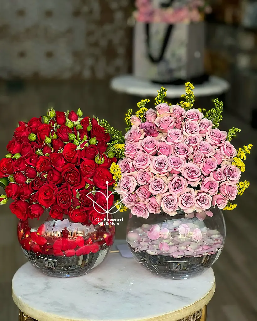 تنسيق فازة زجاجية دائرية