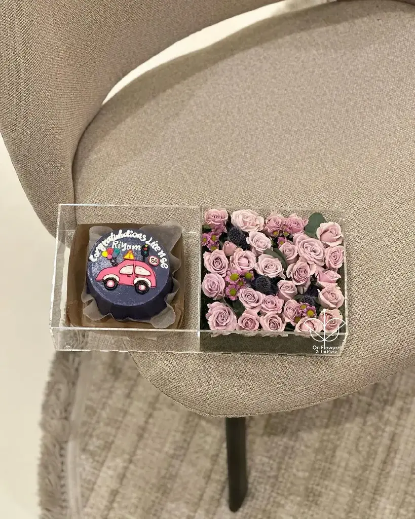 تنسيق بوكس اكريلك فقط بدون هدايا جانبيه ❕️
(بإمكانك تعديل خصائص الهديه المعروضه و أضافة الهدايا الجانبيه ان أردت ✅️ )* 