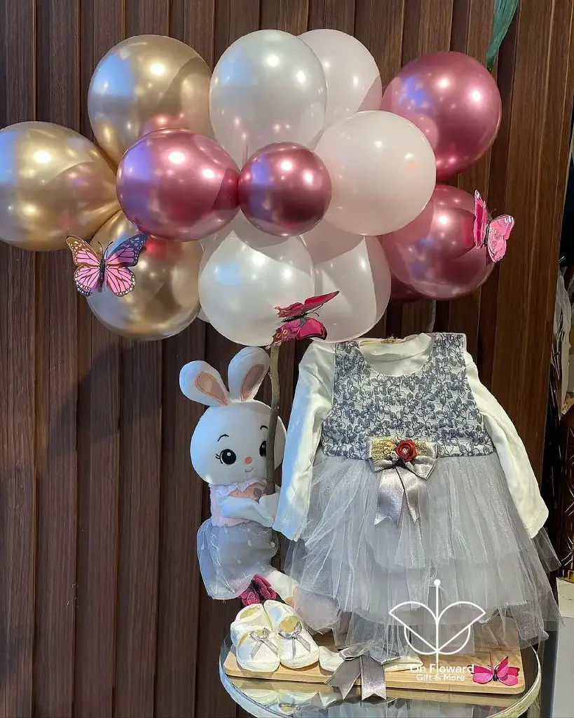 تنسيق استاند فقط بدون هدايا جانبيه ❕️
(بإمكانك تعديل خصائص الهديه المعروضه و أضافة الهدايا الجانبيه ان أردت ✅️ )*  