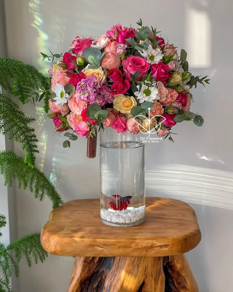 تنسيق فازه فقط بدون هدايا جانبيه ❕️
(بإمكانك تعديل خصائص الهديه المعروضه و أضافة الهدايا الجانبيه ان أردت ✅️ )*