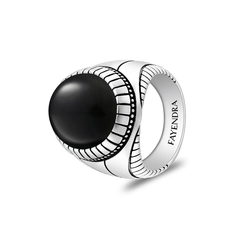 فايندرا

خاتم رجالي من الفضة الخالصة عيار 925 مطلي روديوم و اسود مرصع احجار عقيق اسود طبيعي كابشون