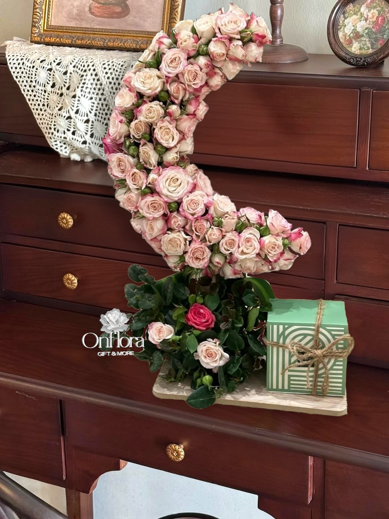 تنسيق رمضان على استاند فقط بدون هدايا جانبيه ❕️
(بإمكانك تعديل خصائص الهديه المعروضه و أضافة الهدايا الجانبيه ان أردت ✅️ )*