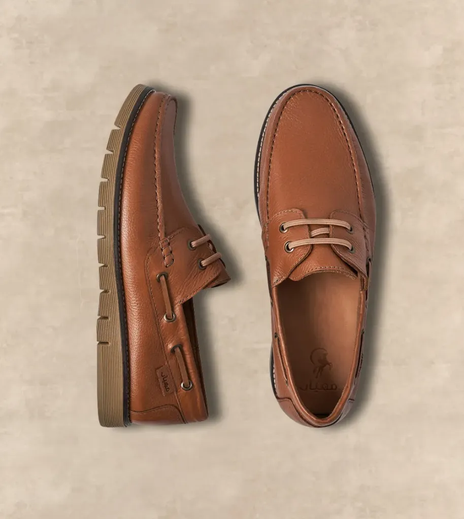 توفير حذاء كاجوال جلد طبيعي من مهيار خلال ساعه أو ربما أقل مناسب جداً لتقديمة كهديه (بدون تنسيق)