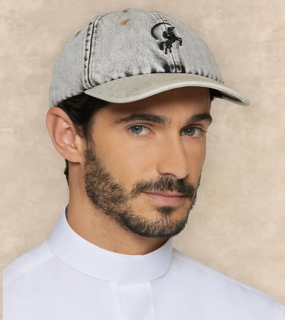 توفير كاب كاجوال من مهيار خلال ساعه أو ربما أقل مناسب جداً لتقديمة كهديه (بدون تنسيق)