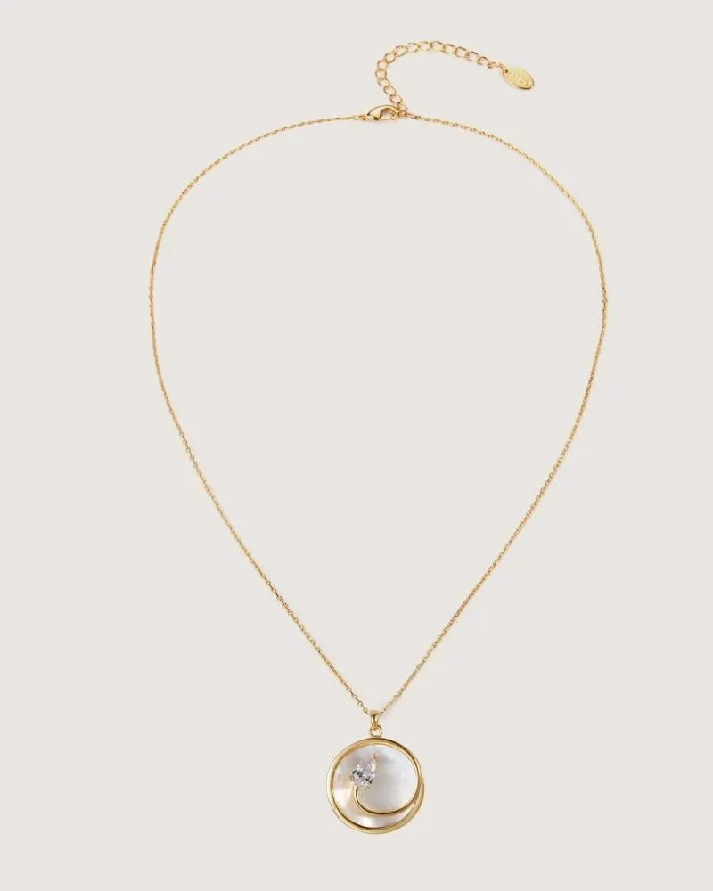 توفير سلسلة نسائية بتصميم مميز بلون ذهبي من زايروس خلال ساعه أو ربما أقل مناسب جداً لتقديمة كهديه