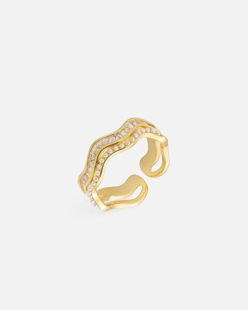 توفير خاتم نسائي مميز بلون ذهبي من زايروس خلال ساعه أو ربما أقل مناسب جداً لتقديمة كهديه