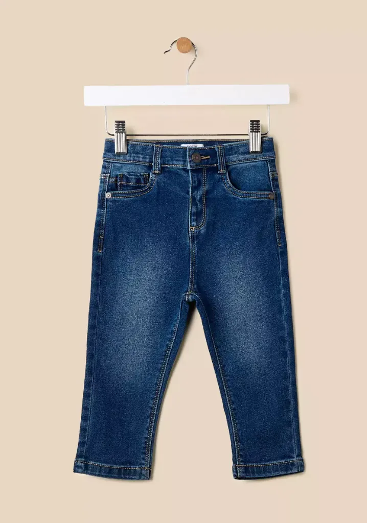 توفير ملابس بنطلون جينز بجيوب وزر اغلاق ( من ماكس ) خلال ساعه أو ربما أقل مناسب جداً لتقديمة كهديه