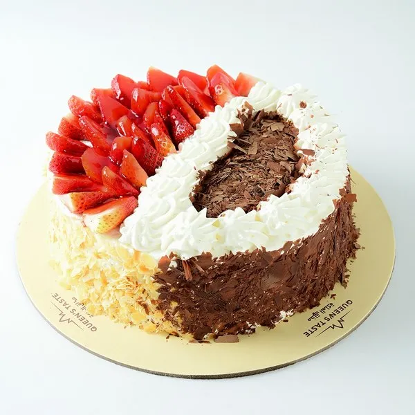 توفير كيك فورست سيزونز وسط ( من مذاق الملكة ) خلال ساعه أو ربما أقل مناسب جداً لتقديمة كهديه