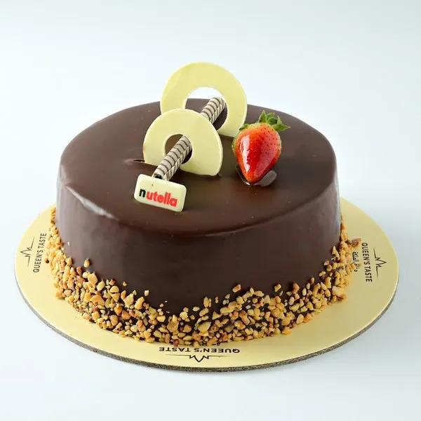 توفير تورتة نوتيلا مقاس صغير ( من مذاق الملكة ) خلال ساعه أو ربما أقل مناسب جداً لتقديمة كهديه