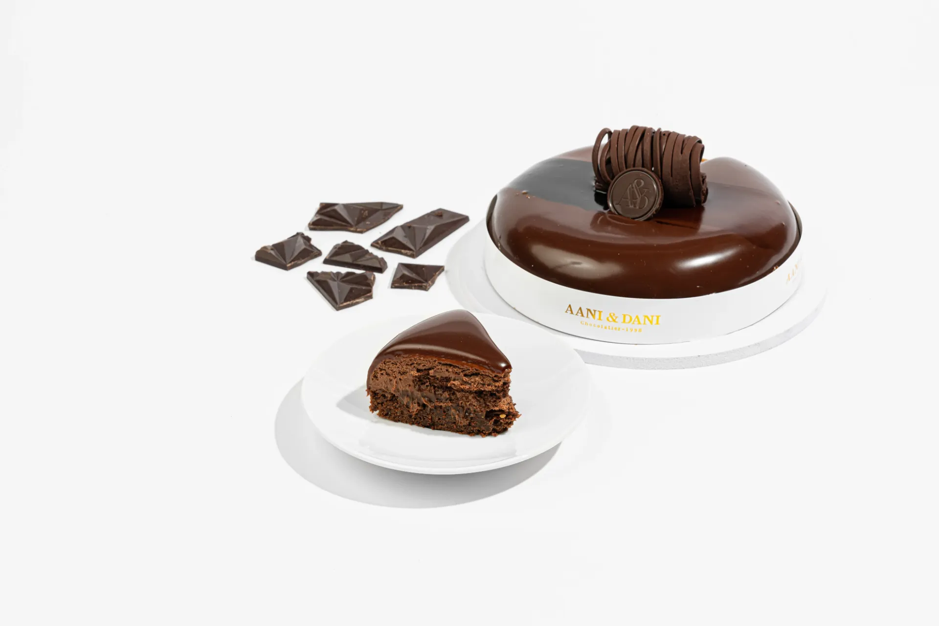 توفير كيك جالكسي ( من أني وداني ) خلال ساعه أو ربما أقل مناسب جداً لتقديمة كهديه