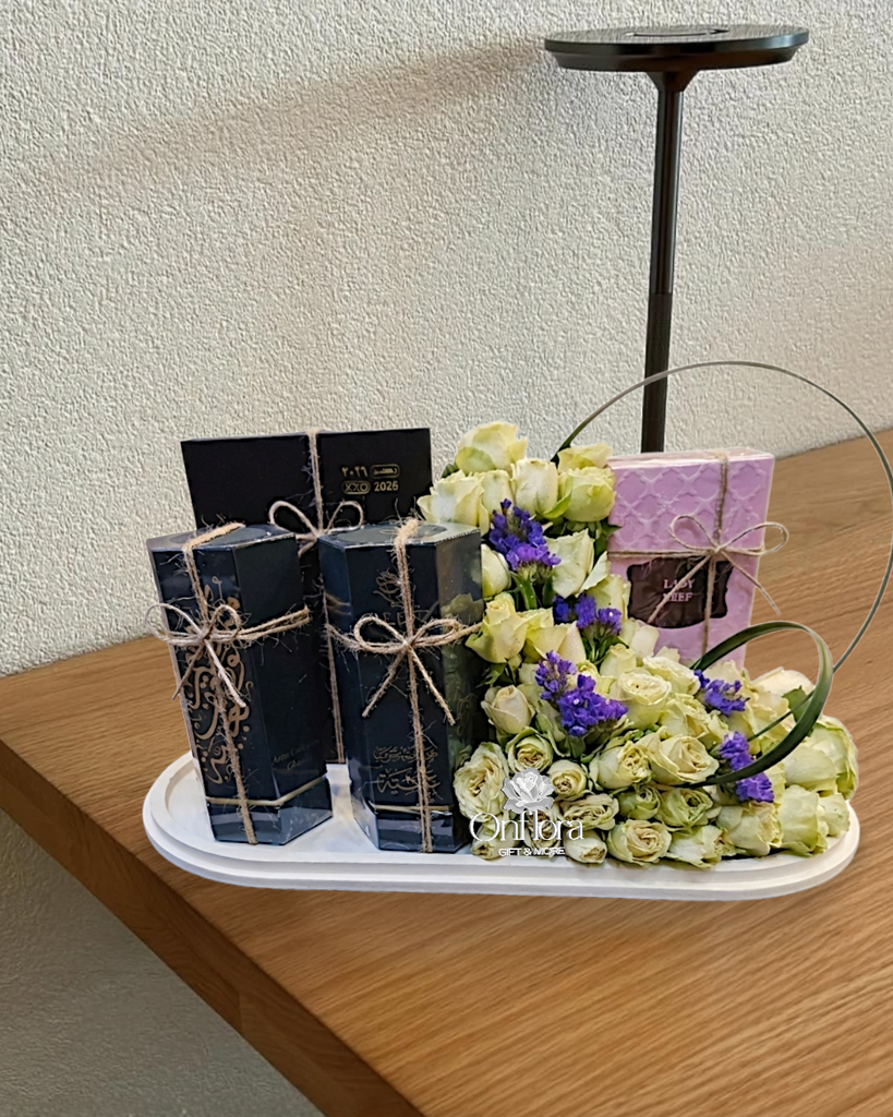 تنسيق على استاند فقط بدون هدايا جانبيه ❕️
(بإمكانك تعديل خصائص الهديه المعروضه و أضافة الهدايا الجانبيه ان أردت ✅️ )*